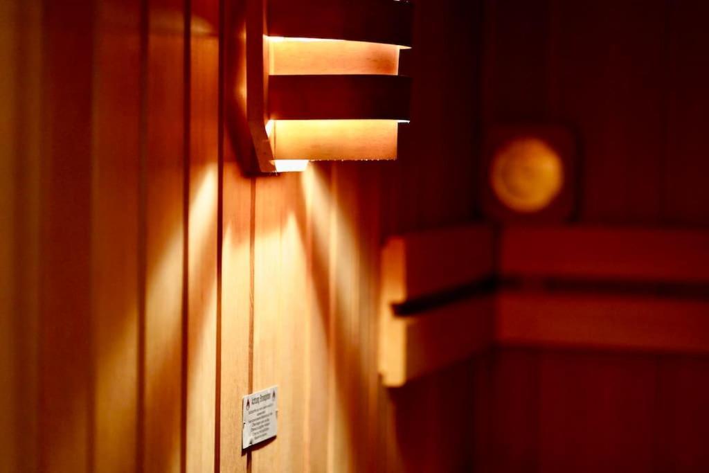 Helle Kellerwohnung Im Gruenen Mit Sauna كولونيا المظهر الخارجي الصورة
