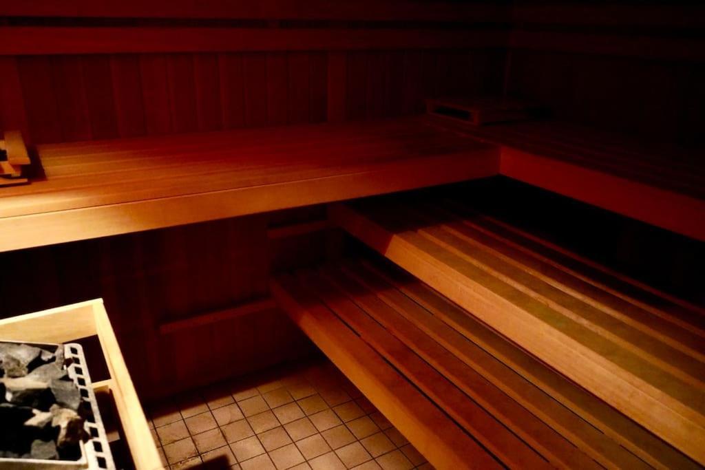 Helle Kellerwohnung Im Gruenen Mit Sauna كولونيا المظهر الخارجي الصورة